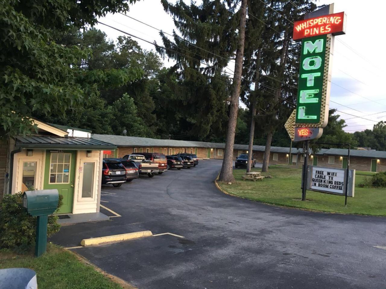 Whispering Pines Motel - Asheville Exteriér fotografie